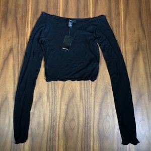 Black long sleeve crop top